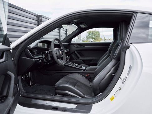 Used 2025 Porsche 911 GT3 w/ Chrono Package image 30