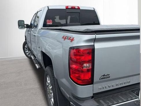 Used 2017 Chevrolet Silverado 2500 LTZ AWD/4WD image 3