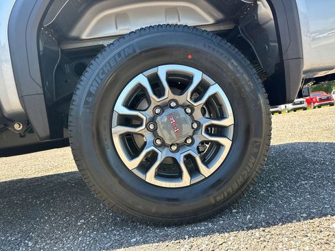New 2026 GMC Sierra 2500 SLE w/ SLE Value Package; AWD/4WD image 20