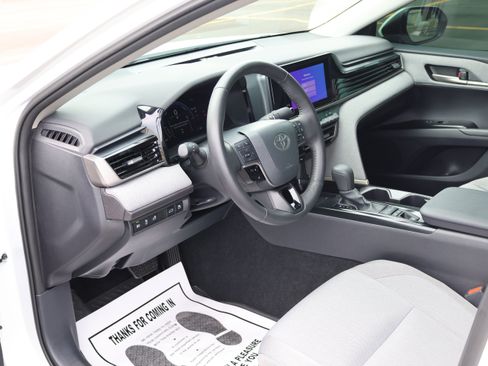 Used 2026 Toyota Camry LE w/ Convenience Package FWD image 36