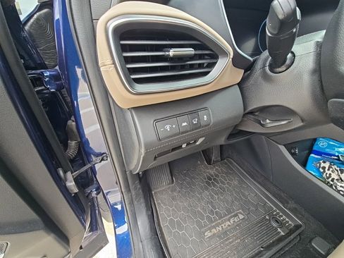 Used 2023 Hyundai Santa Fe SEL w/ Premium Package image 12