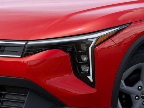 New 2025 Kia K4 LXS FWD image 10