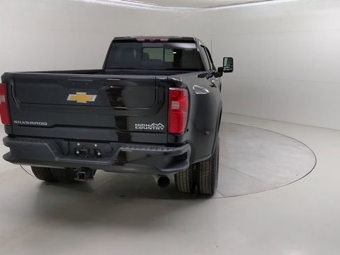 Used 2022 Chevrolet Silverado 3500 High Country image 16
