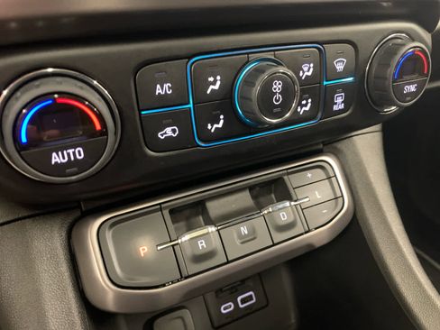 Used 2023 GMC Acadia AT4 w/ Technology Package AWD/4WD image 30