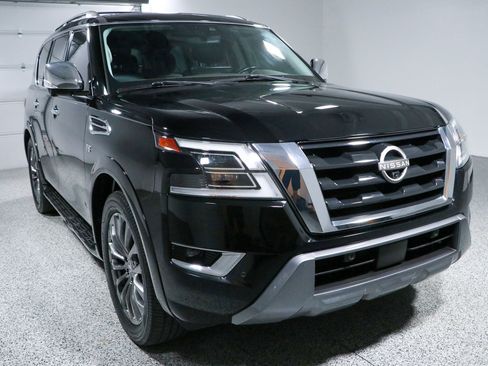 Used 2021 Nissan Armada Platinum RWD image 5