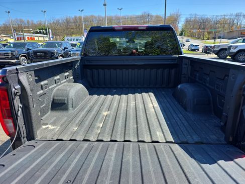 Used 2025 GMC Sierra 1500 Elevation AWD/4WD image 3