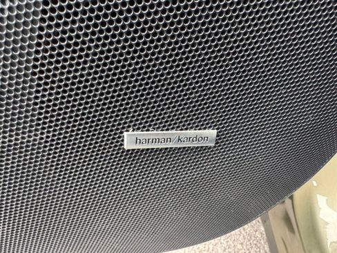 Used 2022 Subaru Forester Touring image 22