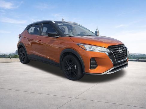 Used 2024 Nissan Kicks SV FWD image 7