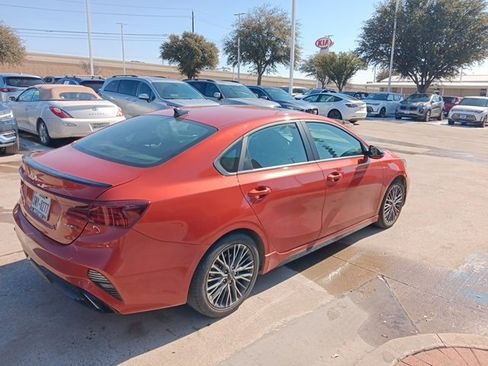 Used 2023 Kia Forte GT-Line w/ GT-Line Premium Package image 9