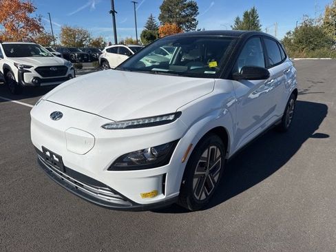 Used 2022 Hyundai Kona SEL image 7