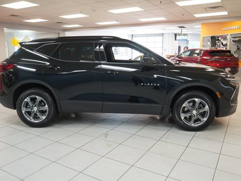 Used 2024 Chevrolet Blazer LT w/ Convenience Package FWD image 13