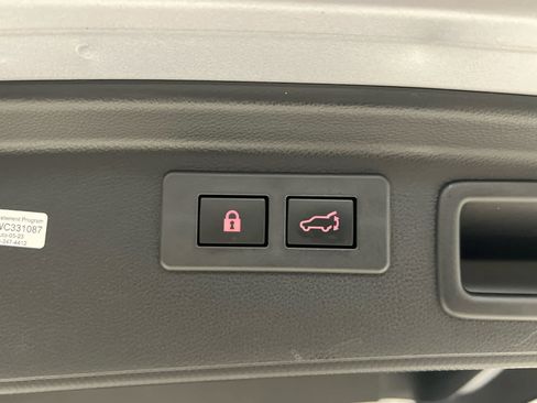Used 2023 Subaru Forester Limited w/ Popular Package #2 AWD/4WD image 10