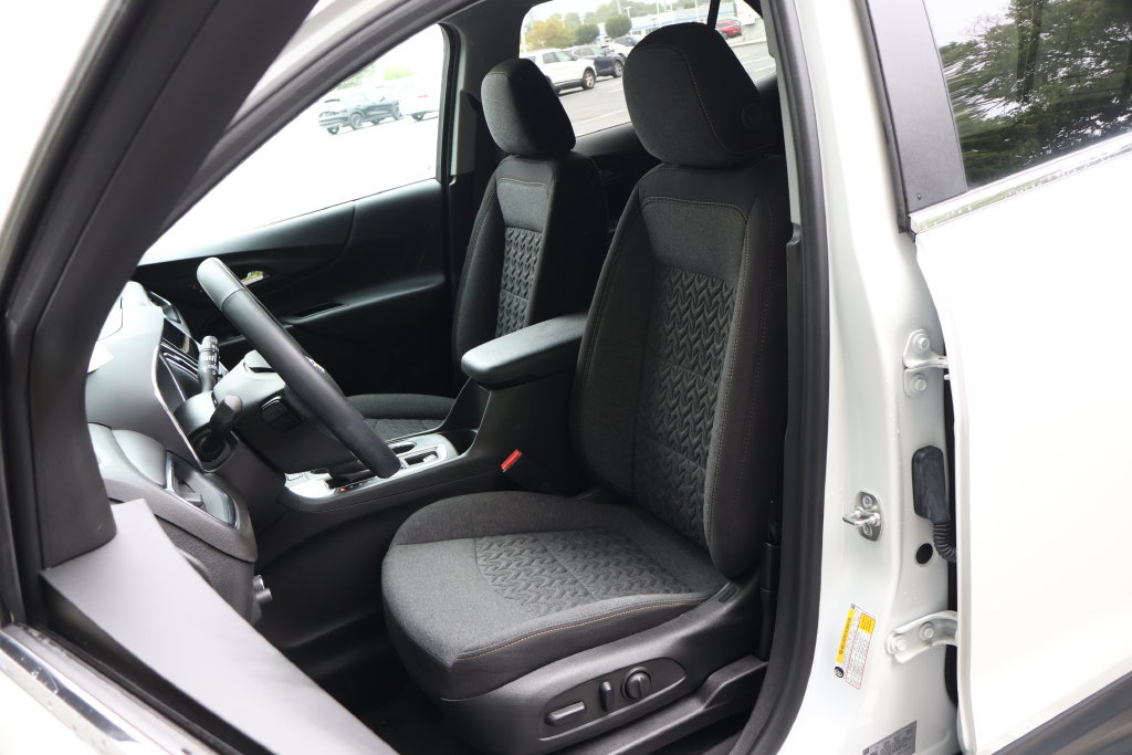 Certified 2023 Chevrolet Equinox LT FWD image 34