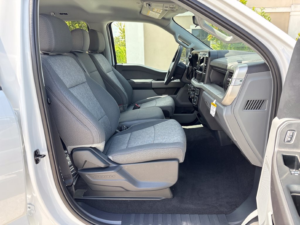 New 2026 Ford F250 XL w/ STX Appearance Package AWD/4WD image 5