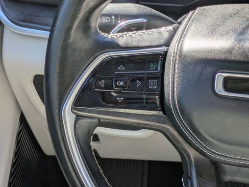 Certified 2021 Jeep Grand Cherokee L Overland w/ Luxury Tech Group IV image 15