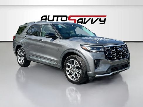 Used 2025 Ford Explorer Platinum w/ Ultimate Package AWD/4WD image 1