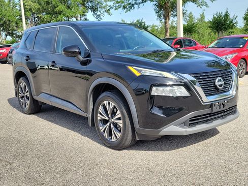 Certified 2022 Nissan Rogue SV FWD image 3