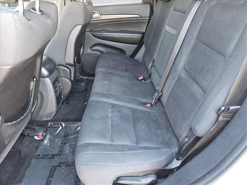 Used 2015 Jeep Grand Cherokee Laredo image 16