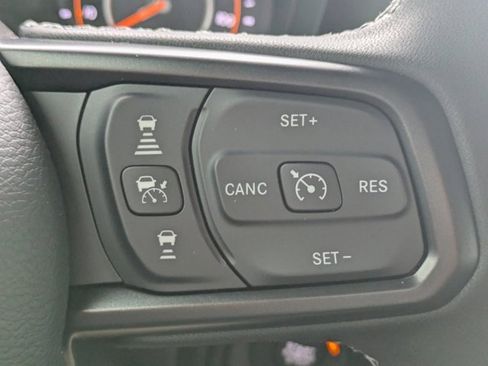 New 2025 Jeep Gladiator Sport image 21