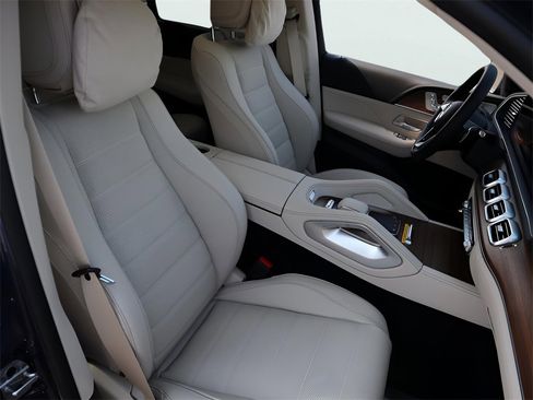 New 2026 Mercedes-Benz GLS 450 4MATIC image 10