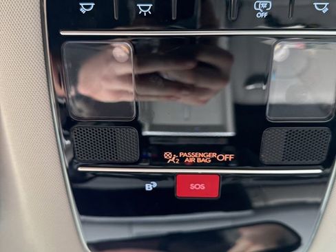 Used 2025 Hyundai Santa Fe SEL image 33