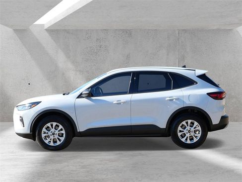 Certified 2025 Ford Escape Active w/ Cold Weather Package image 5