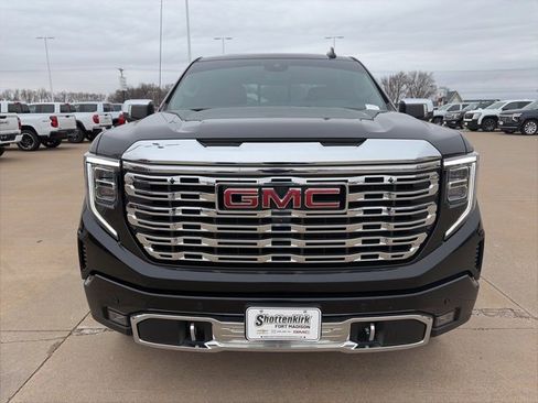 Used 2023 GMC Sierra 1500 Denali w/ Denali Reserve Package image 10