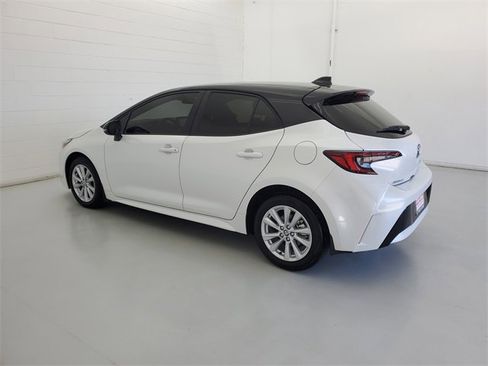 Used 2025 Toyota Corolla SE image 7