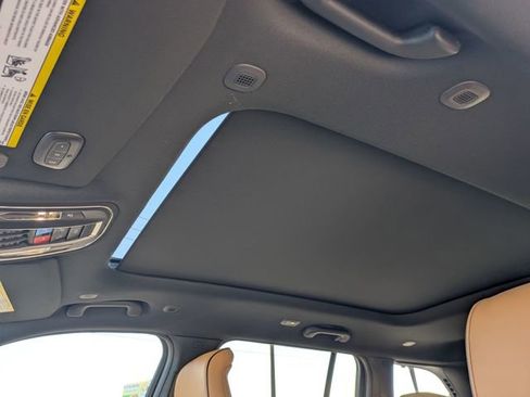 New 2025 Jeep Grand Cherokee Summit image 17