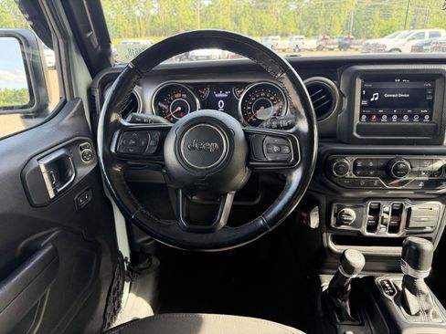 Used 2023 Jeep Wrangler Unlimited Sport AWD/4WD image 8