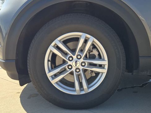 Used 2023 Ford Explorer XLT w/ Equipment Group 202A image 12