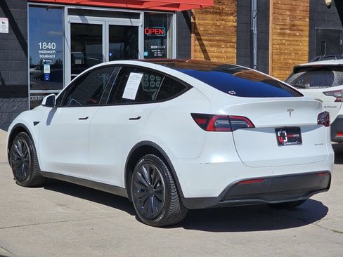 Used 2022 Tesla Model Y Long Range AWD/4WD image 13