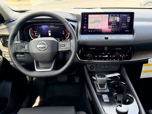 New 2026 Nissan Rogue Platinum w/ Platinum Premium Package AWD/4WD image 11