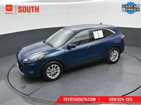 Used 2020 Ford Escape SE image 56