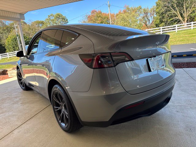 Used 2025 Tesla Model Y Long Range AWD/4WD image 8