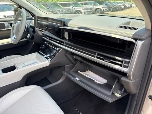 Used 2025 Hyundai Santa Fe SEL AWD/4WD image 24