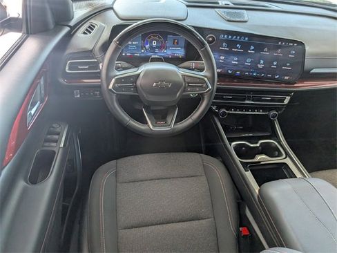 Certified 2024 Chevrolet Traverse Z71 w/ Enhanced Driving Package image 10