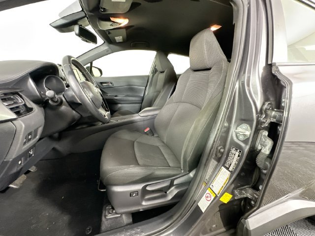 Used 2018 Toyota C-HR XLE FWD image 9