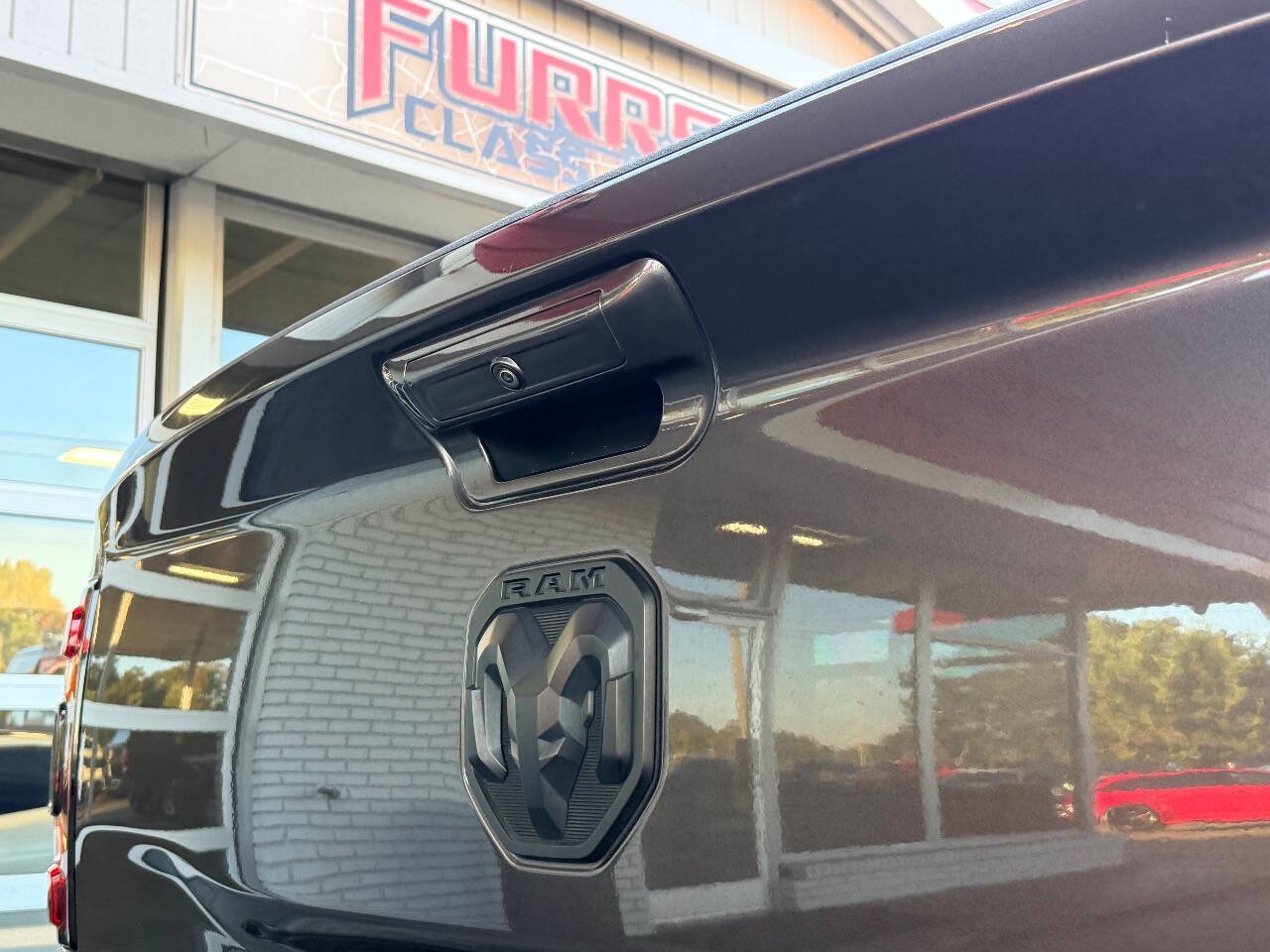 Used 2020 RAM 2500 Laramie w/ Night Edition AWD/4WD image 9