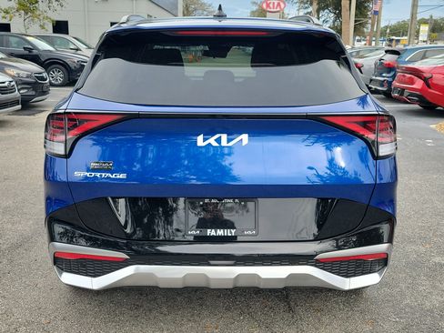 Certified 2025 Kia Sportage SX image 5