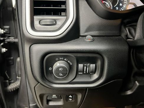 Used 2019 RAM 1500 Big Horn AWD/4WD image 19