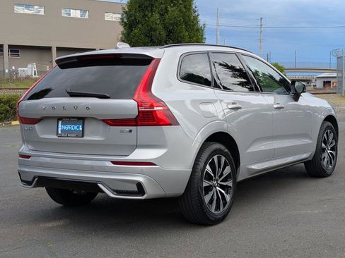 Used 2025 Volvo XC60 B5 Core AWD/4WD image 7