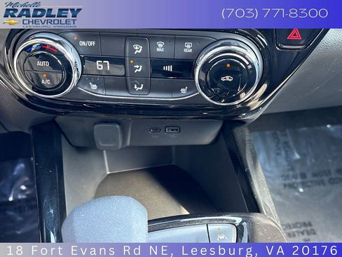 Used 2025 Chevrolet Trax ACTIV w/ Driver Confidence Package FWD image 19