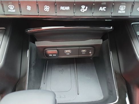 Used 2025 Kia Telluride S FWD image 25