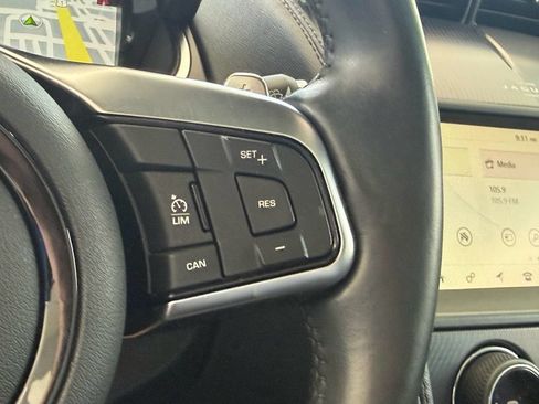 Used 2023 Jaguar F-TYPE Coupe RWD image 18