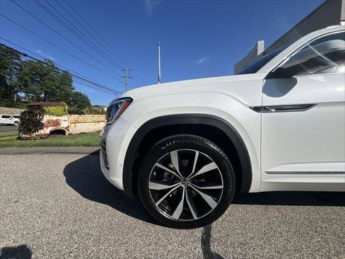 New 2026 Volkswagen Atlas Cross Sport SEL Premium R-Line image 10