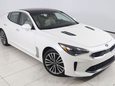 Used 2019 Kia Stinger Premium RWD image 19