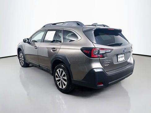 Used 2024 Subaru Outback Premium AWD/4WD image 5