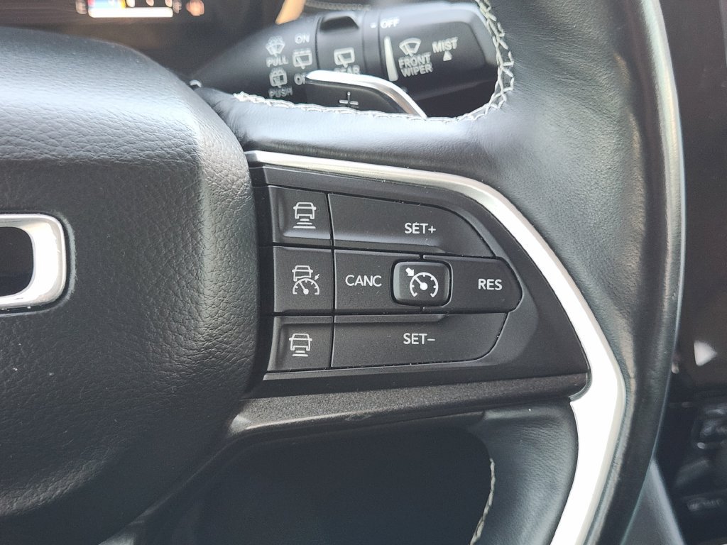 Used 2021 Jeep Grand Cherokee L Laredo w/ Luxury Tech Group I AWD/4WD image 30