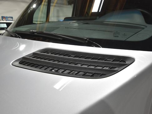 Used 2021 Mercedes-Benz Sprinter 2500 image 6